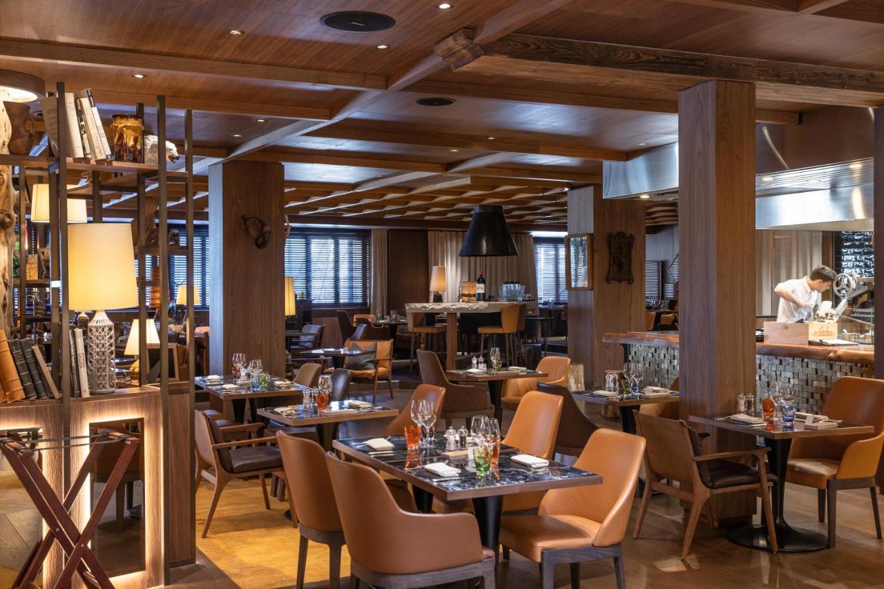 Schweizerhof Zermatt - a Small Luxury Hotel Exterior foto