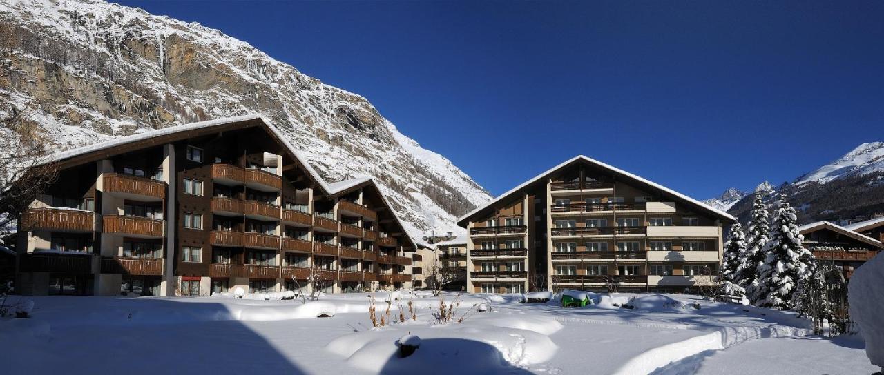 Schweizerhof Zermatt - a Small Luxury Hotel Exterior foto